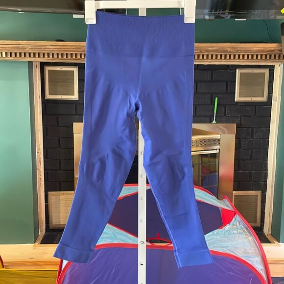 RARE Lululemon Flow & Go 7/8 Length Seamless Tight Sz 6 Harbor Blue (?) 6047